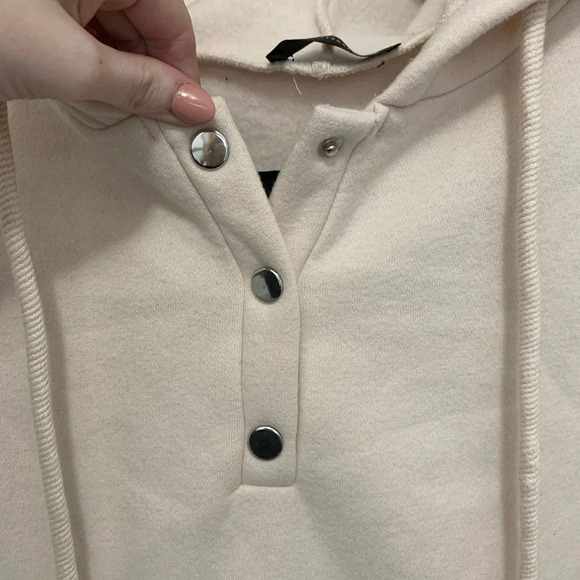 PrettyGarden Pullover - Picture 3 of 5